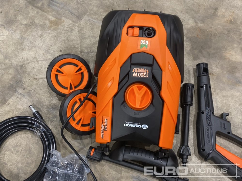 Unused Daewoo DAX100-1200W 230 Volt Pressure Washer (2 of) - ماكينة غسيل ضغط عالي: صور 4 Unused Daewoo DAX100-1200W 230 Volt Pressure Washer (2 of) - ماكينة غسيل ضغط عالي: صور 4