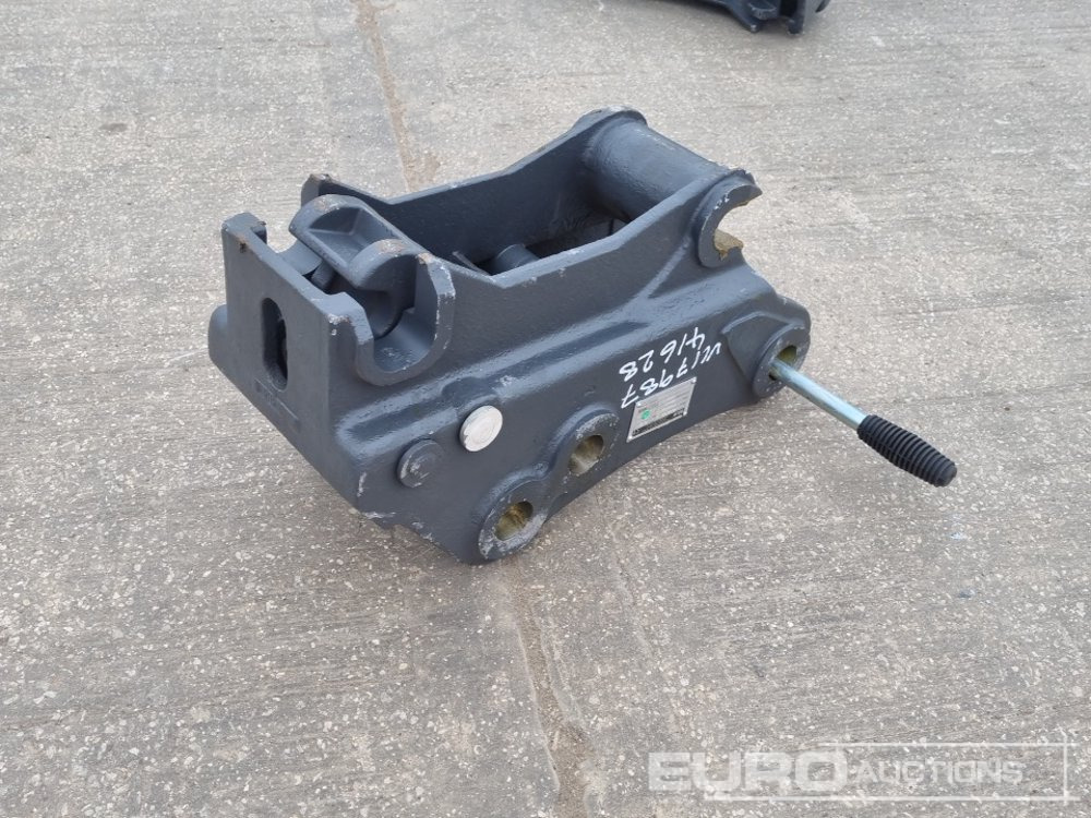 Unused Miller Manual QH 45mm Pin to suit 4-6 Ton Excavator - وصلة الربط للمعدات المعلقة: صور 1 Unused Miller Manual QH 45mm Pin to suit 4-6 Ton Excavator - وصلة الربط للمعدات المعلقة: صور 1