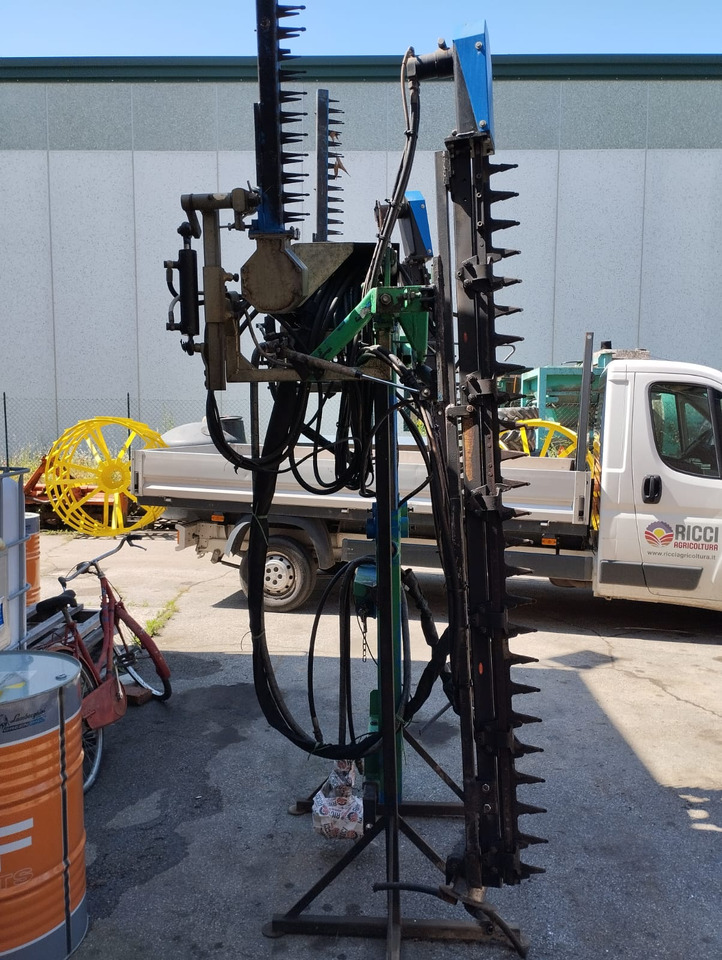 Cimatrice usata doppia VBC - التقطيع جزازة/ ماكينات قطع الحشائش: صور 4 Cimatrice usata doppia VBC - التقطيع جزازة/ ماكينات قطع الحشائش: صور 4