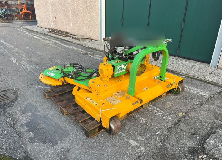 Salf macchine agricole TP-180 - جزازة المروج: صور 1 Salf macchine agricole TP-180 - جزازة المروج: صور 1