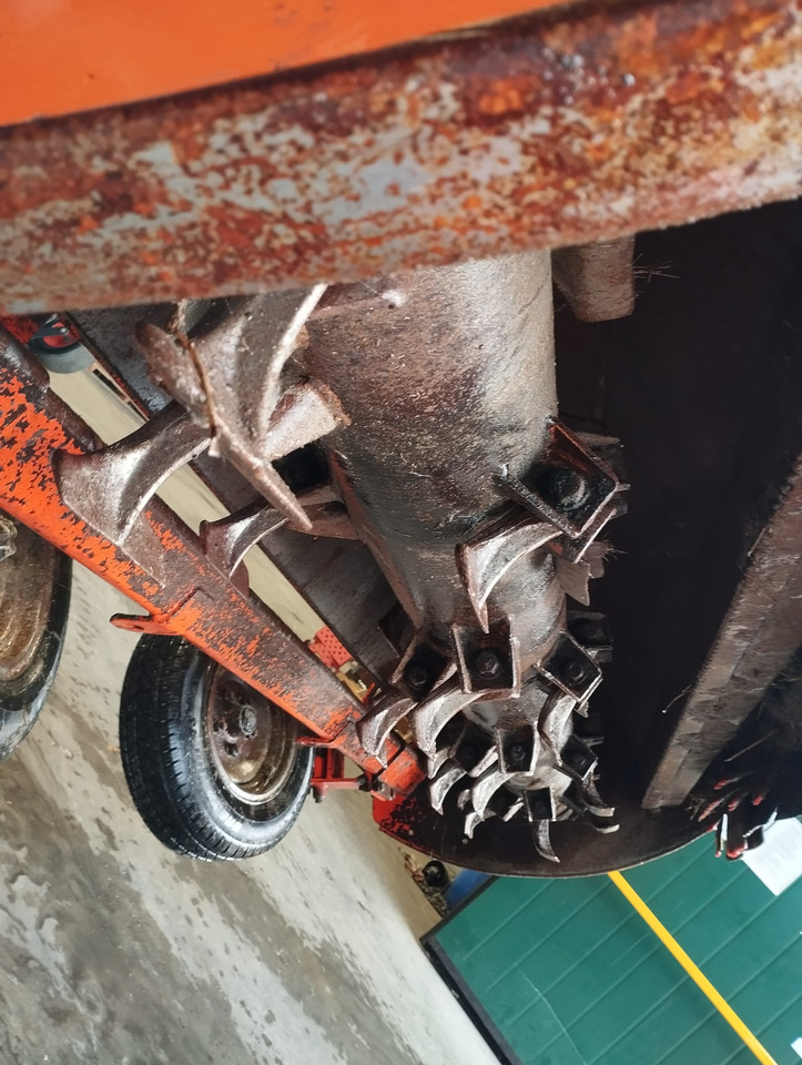 Trincia asse orrizontale usata Agrimaster RMU 280 - التقطيع جزازة: صور 5 Trincia asse orrizontale usata Agrimaster RMU 280 - التقطيع جزازة: صور 5