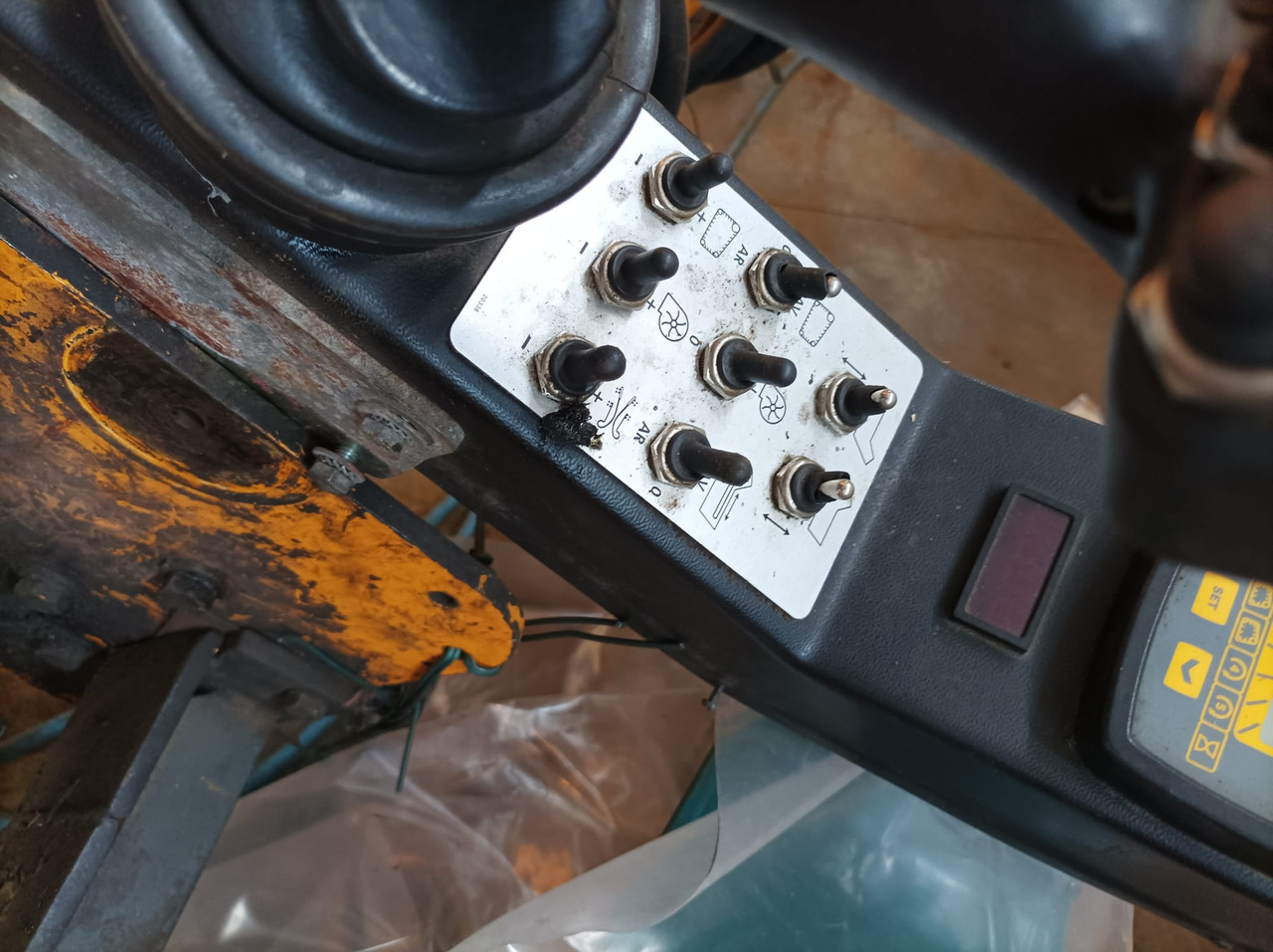 Vendemmiatrice usata Grégoire G60I - آلات الحصاد للعنب: صور 5 Vendemmiatrice usata Grégoire G60I - آلات الحصاد للعنب: صور 5