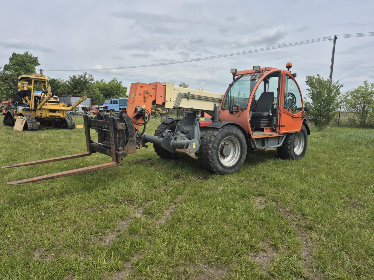 JLG 4013 - جرافة ذات عجلات تلسكوبية: صور 3 JLG 4013 - جرافة ذات عجلات تلسكوبية: صور 3
