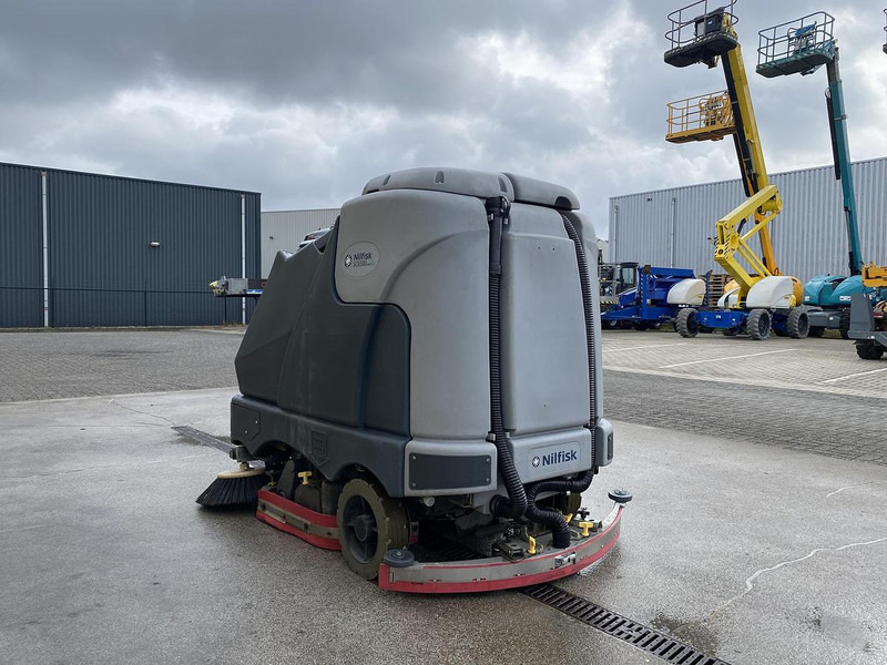 Nilfisk SC6500 1100C, Veeg- Schrobmachine - ماكينة فرك وتجفيف: صور 4 Nilfisk SC6500 1100C, Veeg- Schrobmachine - ماكينة فرك وتجفيف: صور 4