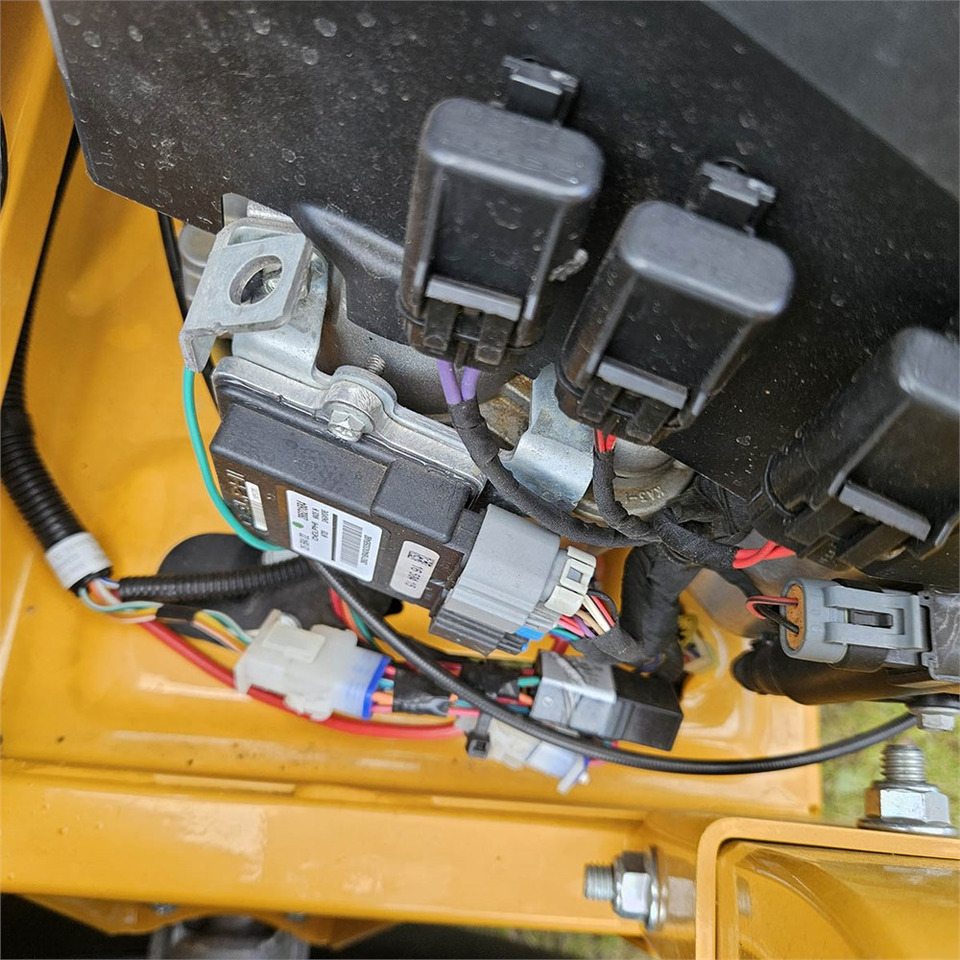 ABC Cub Cadet XZ8 Zero Turn إيجار ABC Cub Cadet XZ8 Zero Turn: صور 16