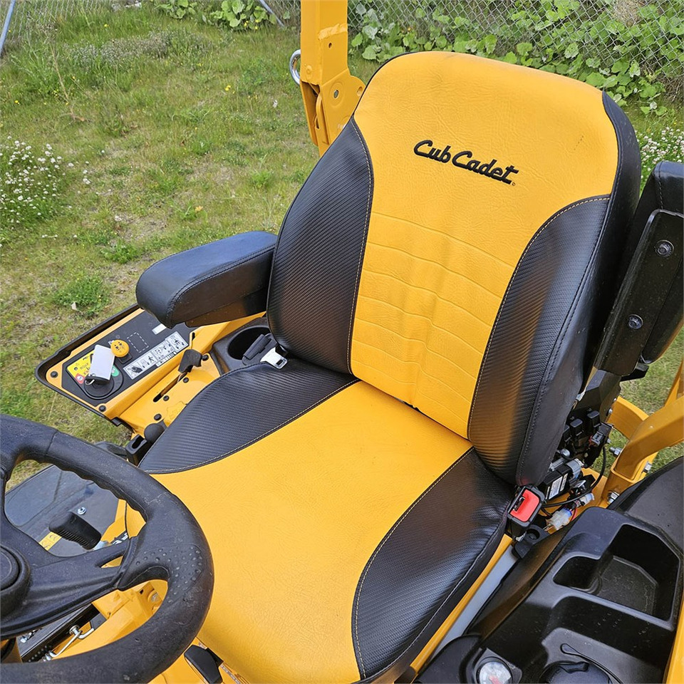 ABC Cub Cadet XZ8 Zero Turn إيجار ABC Cub Cadet XZ8 Zero Turn: صور 7