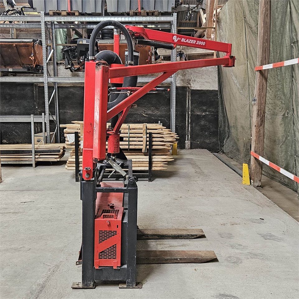 AL-LIFT BLAZER 2000 - معدات البناء: صور 4 AL-LIFT BLAZER 2000 - معدات البناء: صور 4