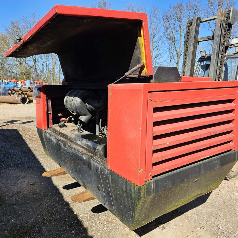 Atlas Copco XAS 146 - ضاغط الهواء: صور 2 Atlas Copco XAS 146 - ضاغط الهواء: صور 2