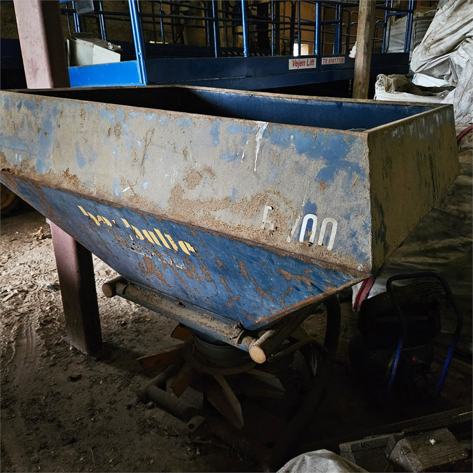 Bogballe B-700 - آلات الأسمدة: صور 2 Bogballe B-700 - آلات الأسمدة: صور 2