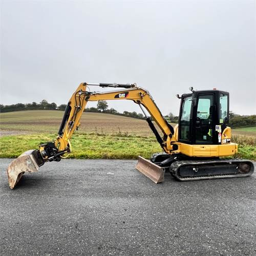 Caterpillar 305.5E 2 CR - حفارة مصغرة: صور 4 Caterpillar 305.5E 2 CR - حفارة مصغرة: صور 4