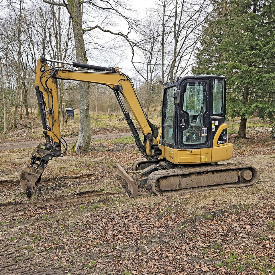 Caterpillar Cat 305D CR - حفارة مصغرة: صور 3 Caterpillar Cat 305D CR - حفارة مصغرة: صور 3