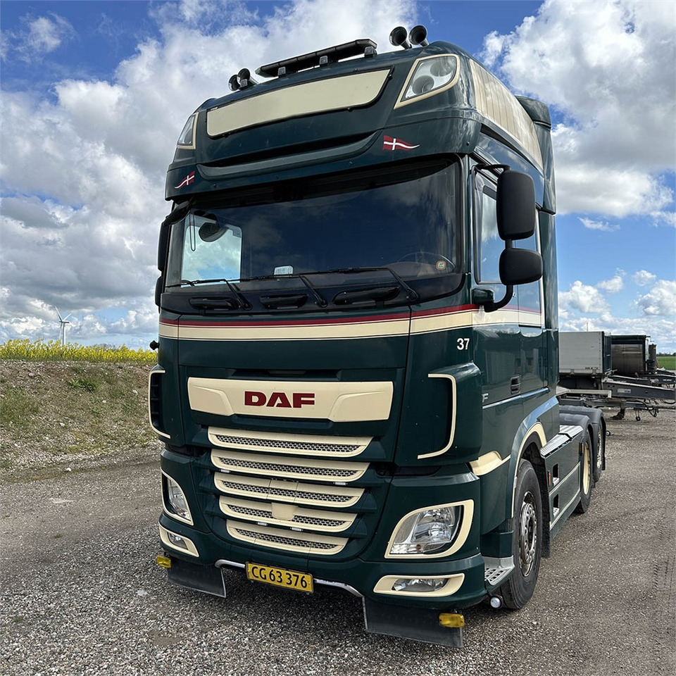 DAF XF-Serien FTR - شاحنة جرار: صور 2 DAF XF-Serien FTR - شاحنة جرار: صور 2