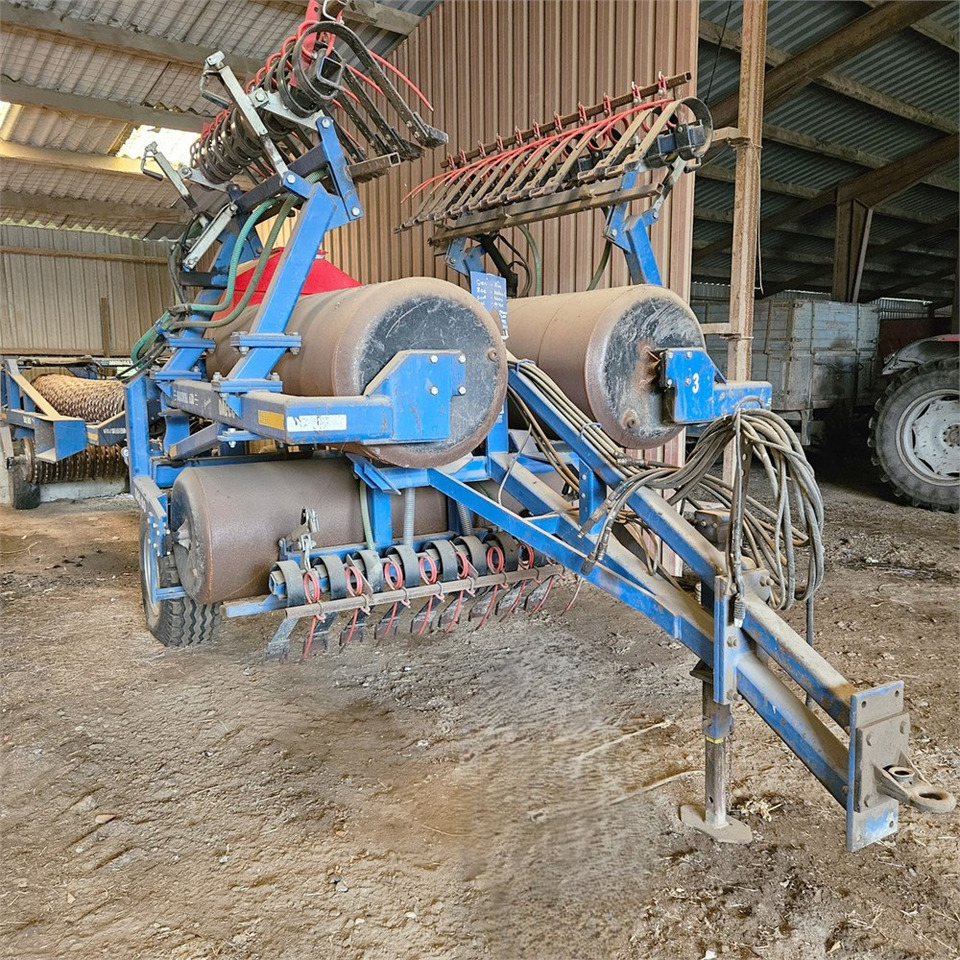 Dalbo MAXIROLL 630 Greenline - الة بذر: صور 1 Dalbo MAXIROLL 630 Greenline - الة بذر: صور 1