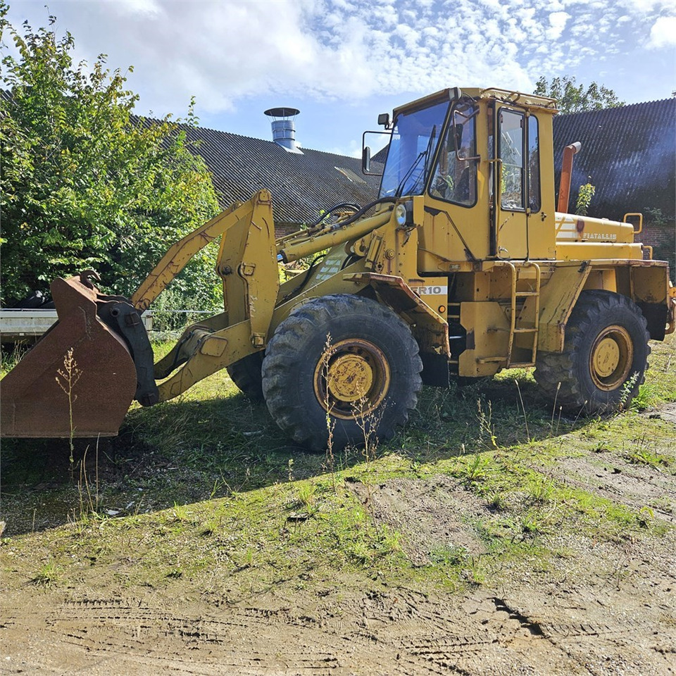 Fiat-Allis FR10 - اللودر بعجل: صور 1 Fiat-Allis FR10 - اللودر بعجل: صور 1