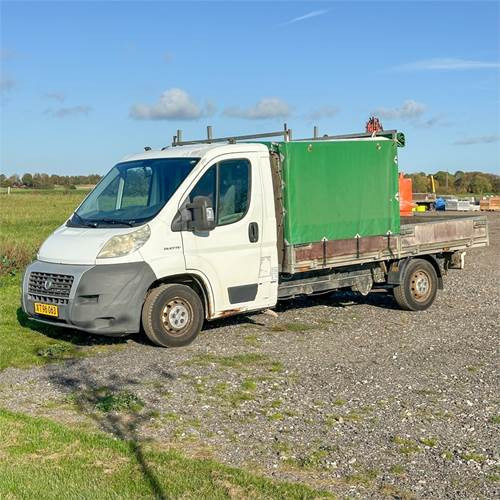 Fiat Ducato 35L ladvogn - شاحنات مسطحة: صور 2 Fiat Ducato 35L ladvogn - شاحنات مسطحة: صور 2