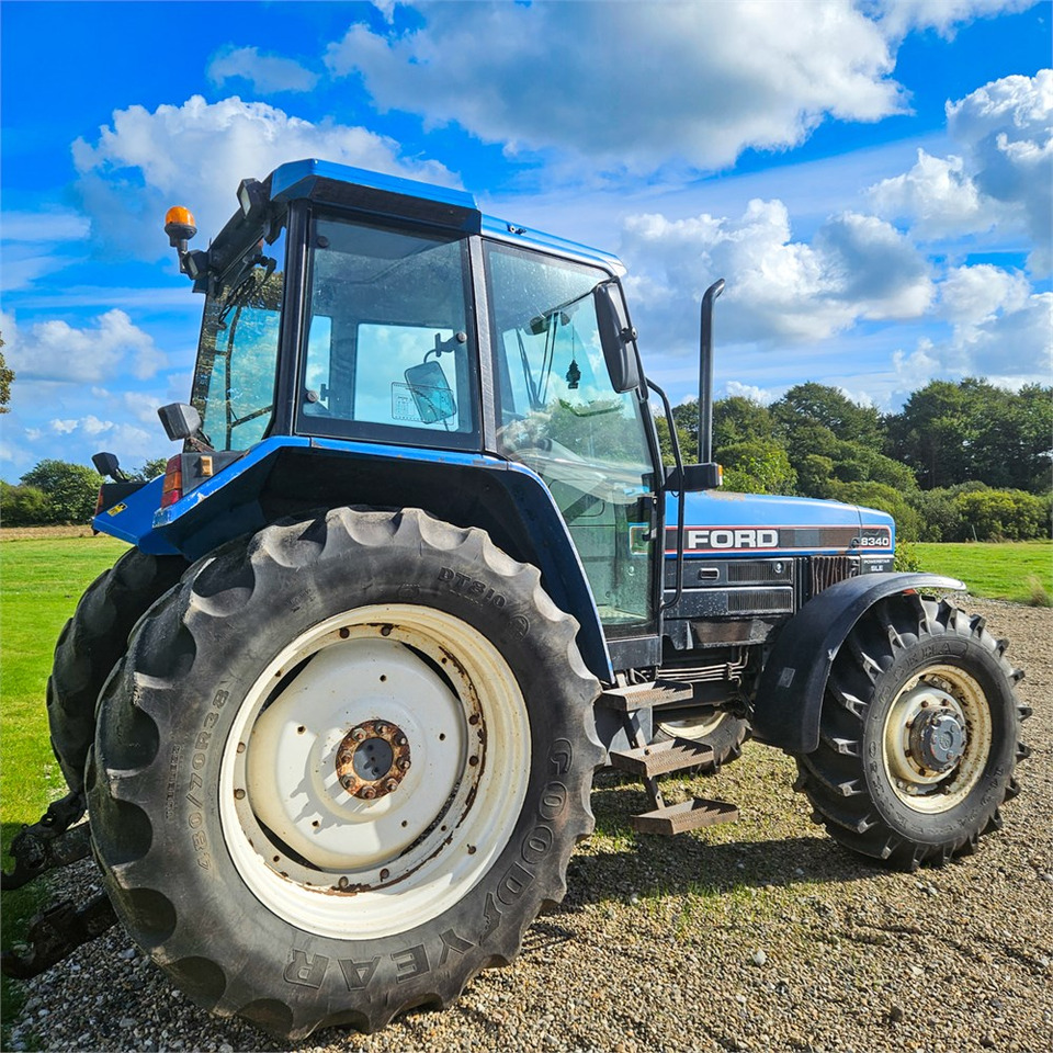 Ford 8340 Powerstar SLE - جرار: صور 3 Ford 8340 Powerstar SLE - جرار: صور 3