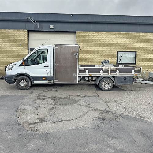 Ford Transit 2.2 TDCi (155HK) Chassis RWD Man - شاحنات مسطحة: صور 3 Ford Transit 2.2 TDCi (155HK) Chassis RWD Man - شاحنات مسطحة: صور 3
