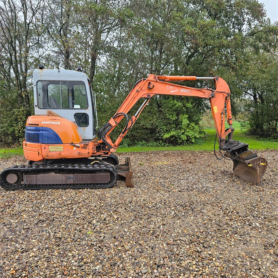 Hitachi FH50 U - حفارة مصغرة: صور 1 Hitachi FH50 U - حفارة مصغرة: صور 1