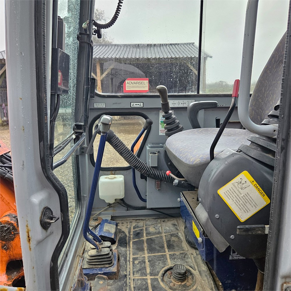 حفارة مصغرة Hitachi FH50 U: صور 10