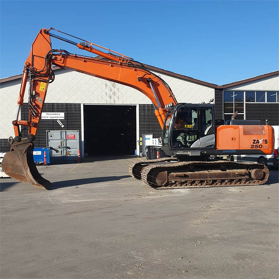 Hitachi Hitachi ZX250 LC-5B - حفارات زحافة: صور 1 Hitachi Hitachi ZX250 LC-5B - حفارات زحافة: صور 1