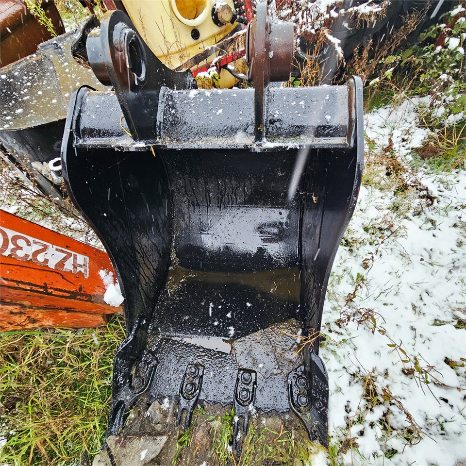 JCB 40 cm - بكت حفار - آلات البناء: صور 2 JCB 40 cm - بكت حفار - آلات البناء: صور 2