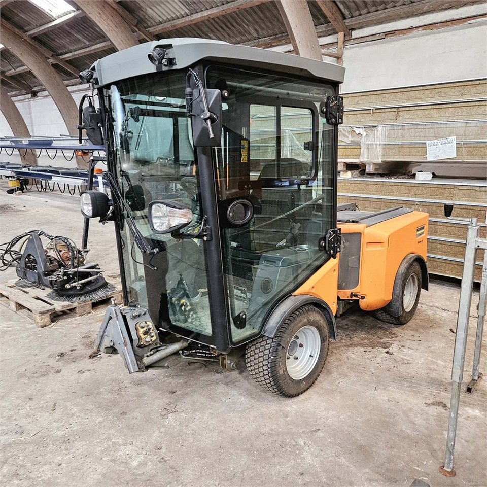 Kärcher PF-C MIC42 - سيارة بلدية: صور 3 Kärcher PF-C MIC42 - سيارة بلدية: صور 3