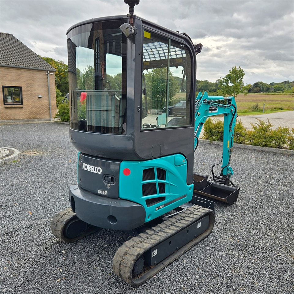 Kobelco SK17 SR-3 - حفارة مصغرة: صور 5 Kobelco SK17 SR-3 - حفارة مصغرة: صور 5