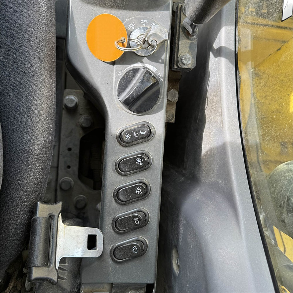حفارات زحافة Komatsu PC138US: صور 14