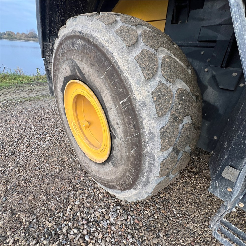 اللودر بعجل Komatsu WA480-8: صور 42
