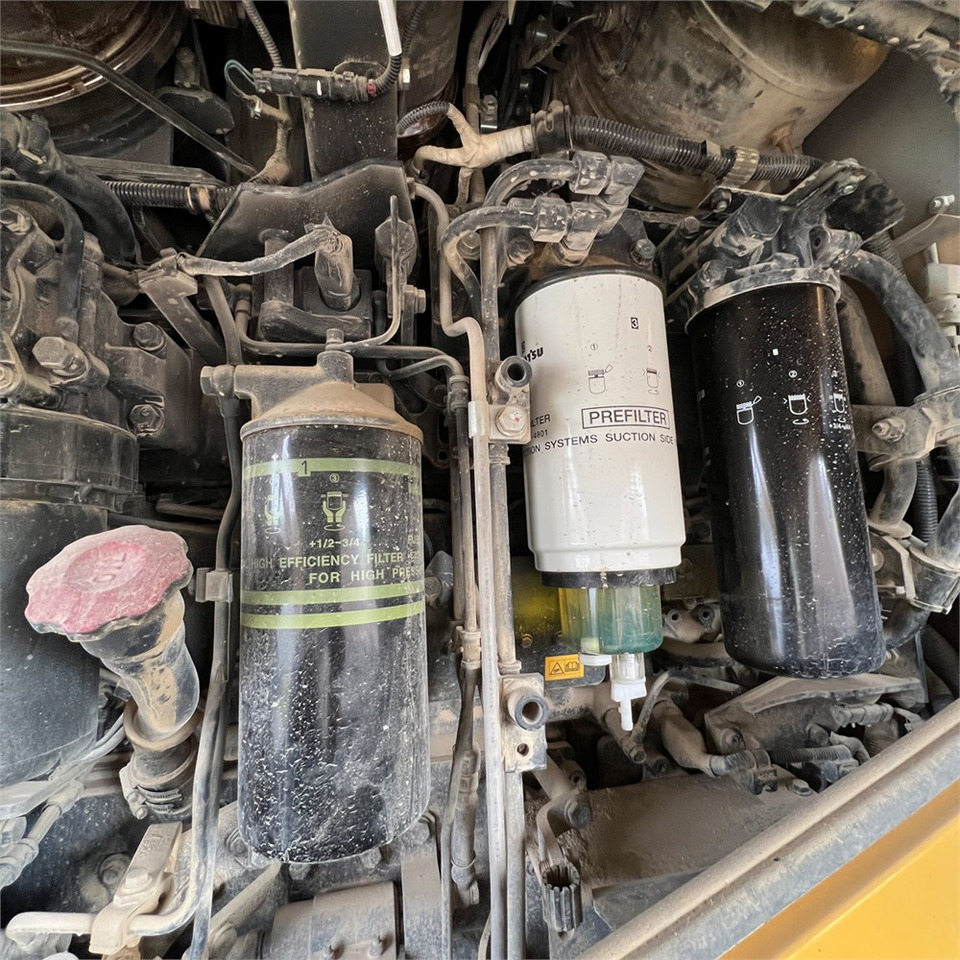 اللودر بعجل Komatsu WA480-8: صور 34