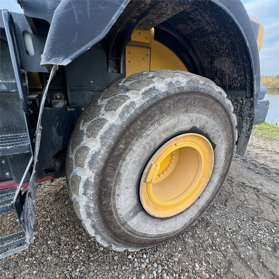 اللودر بعجل Komatsu WA480-8: صور 39
