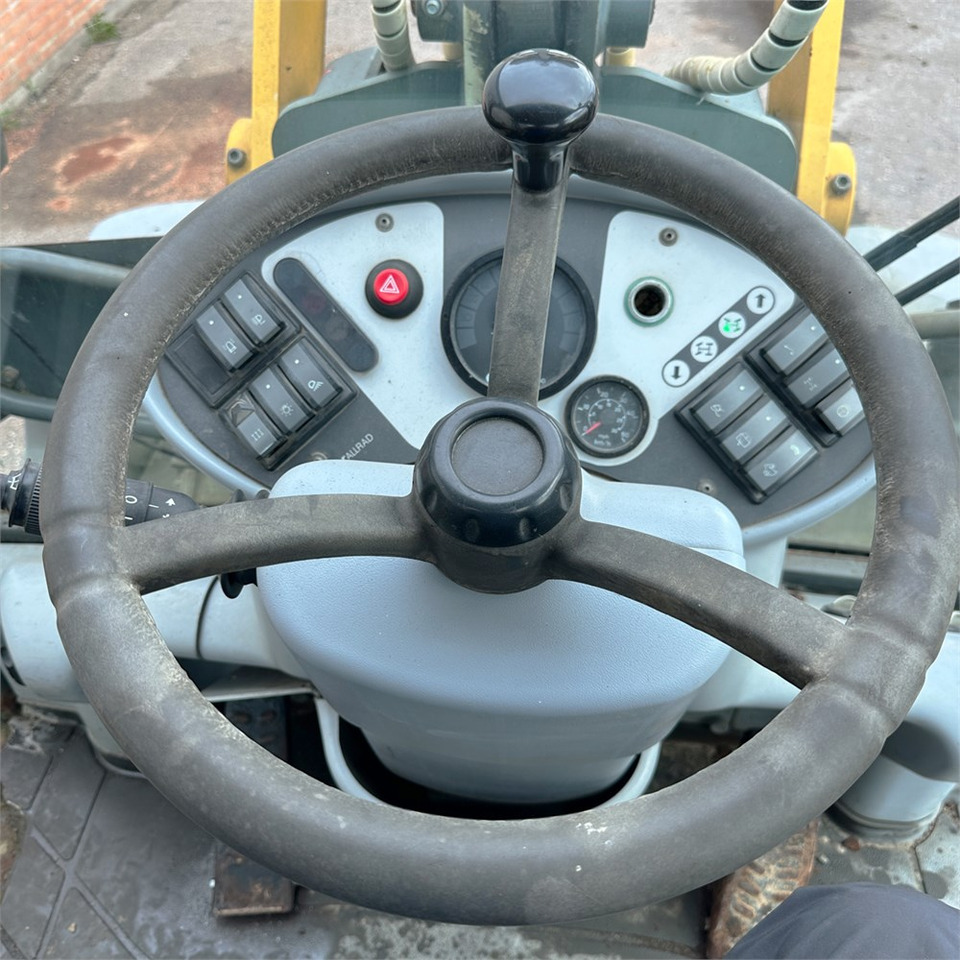 Kramer 380 إيجار Kramer 380: صور 15 Kramer 380 إيجار Kramer 380: صور 15