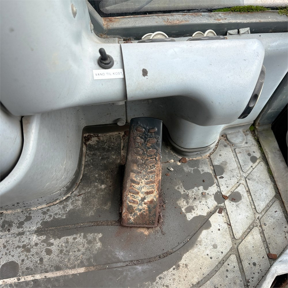 Kramer 380 إيجار Kramer 380: صور 22 Kramer 380 إيجار Kramer 380: صور 22