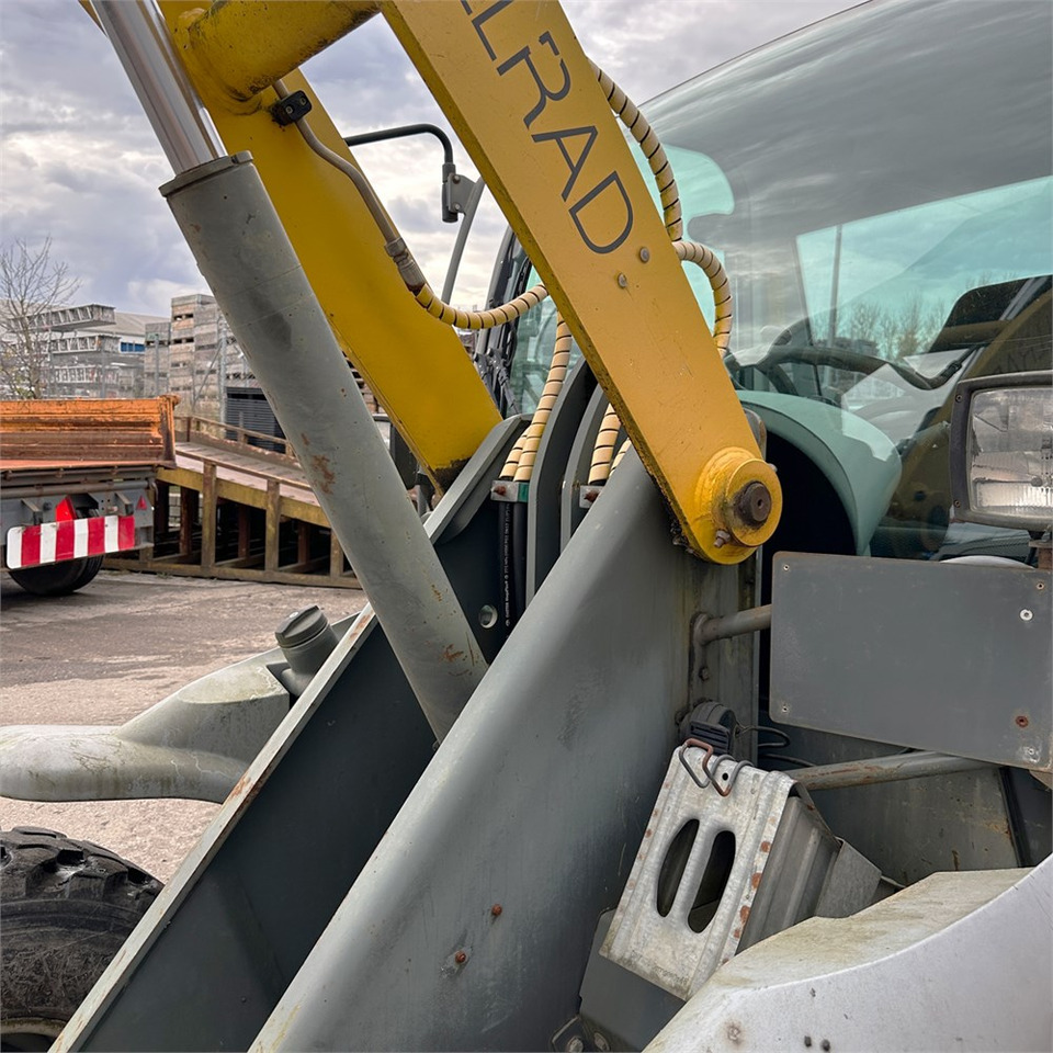 Kramer 380 إيجار Kramer 380: صور 30 Kramer 380 إيجار Kramer 380: صور 30