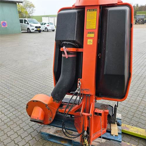 Kubota Græsopsamler - معدات الحدائق: صور 2 Kubota Græsopsamler - معدات الحدائق: صور 2