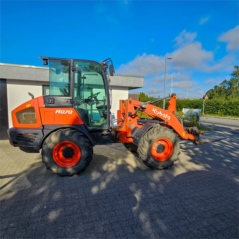 Kubota R070 - اللودر بعجل: صور 5 Kubota R070 - اللودر بعجل: صور 5
