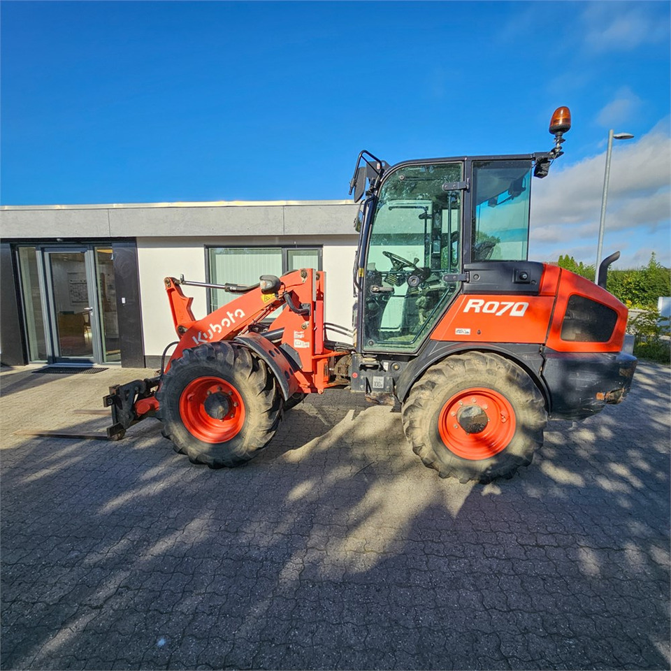 Kubota R070 - اللودر بعجل: صور 2 Kubota R070 - اللودر بعجل: صور 2