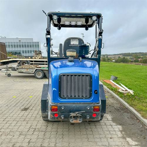 Kubota RT 260-2 - اللودر بعجل: صور 5 Kubota RT 260-2 - اللودر بعجل: صور 5