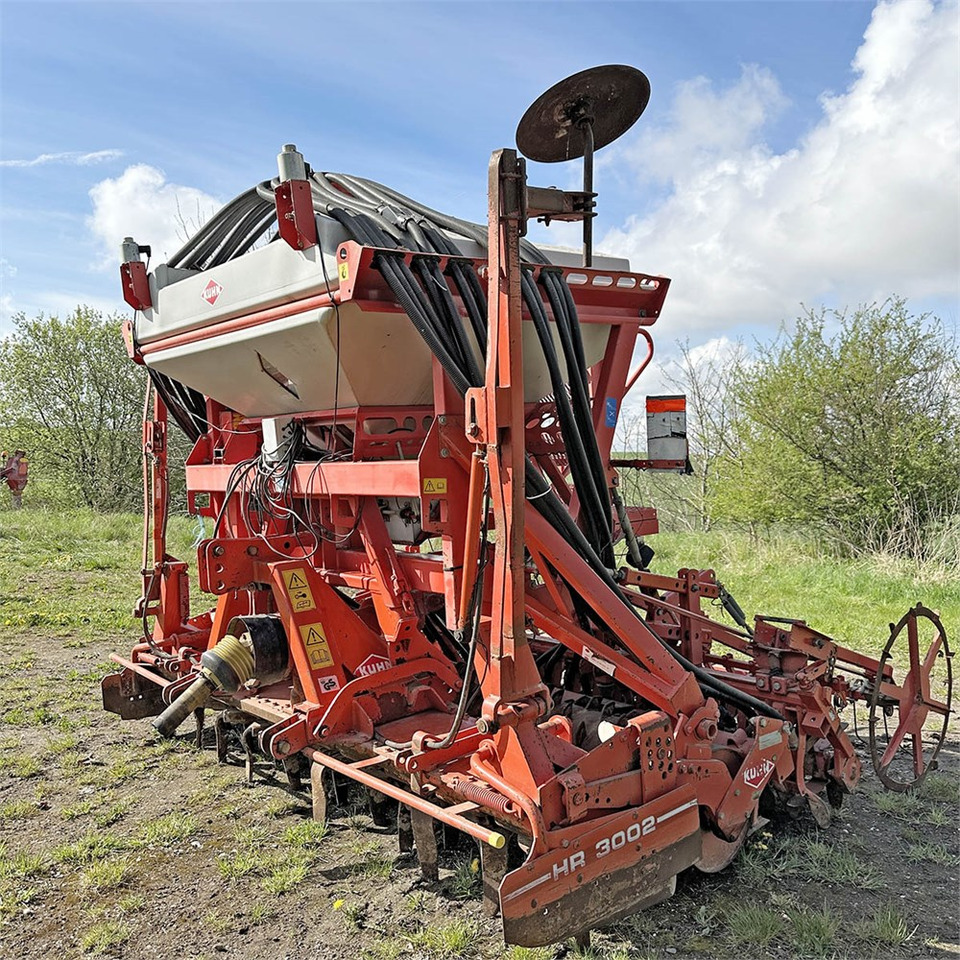 Kuhn Venta TI 301 - آلات البذر والغرس والشتل: صور 5 Kuhn Venta TI 301 - آلات البذر والغرس والشتل: صور 5