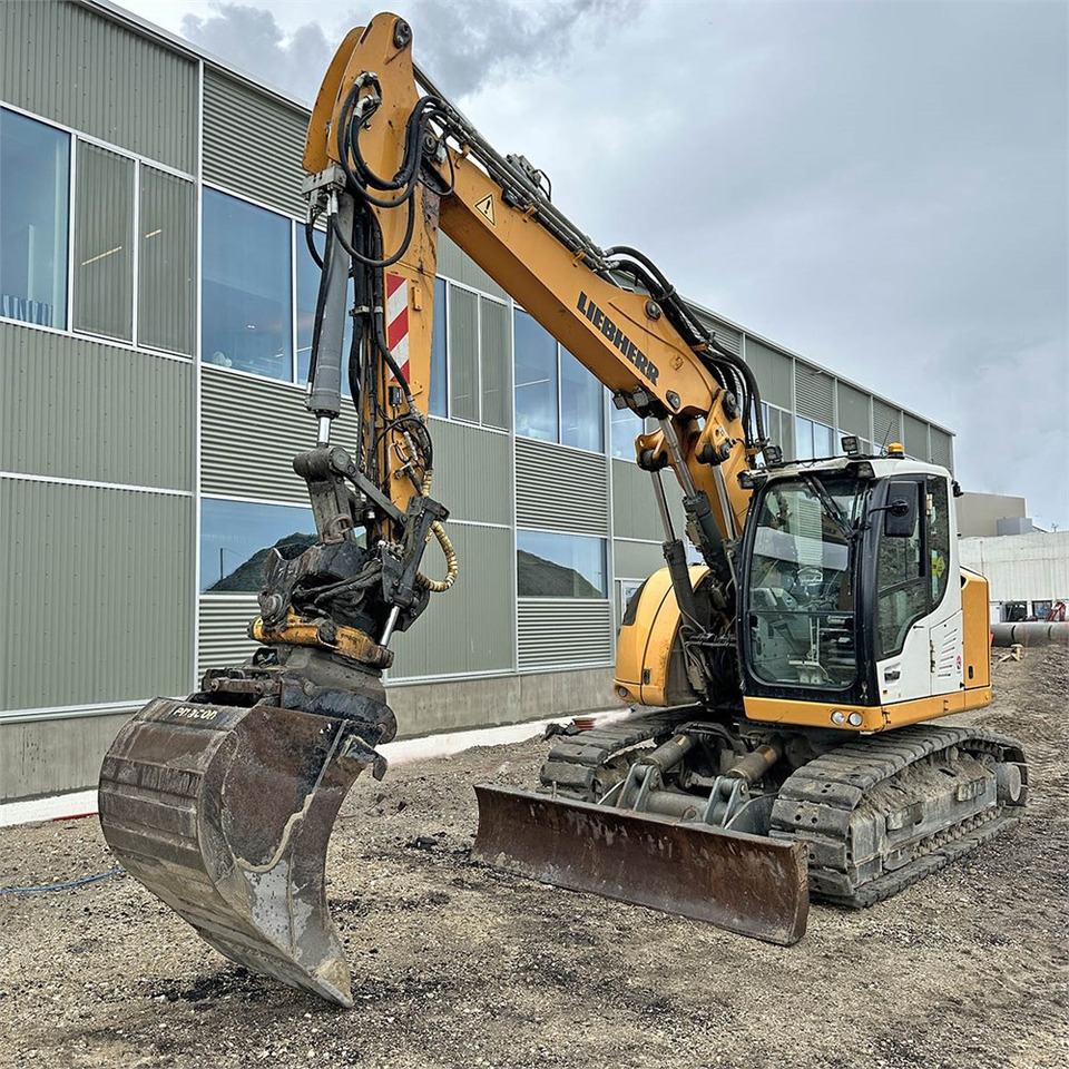 Liebherr R914 Compact Litronic - حفارة مصغرة: صور 3 Liebherr R914 Compact Litronic - حفارة مصغرة: صور 3