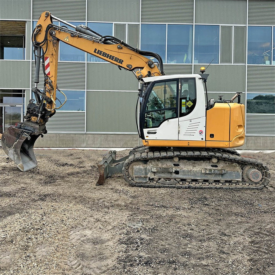 Liebherr R914 Compact Litronic - حفارة مصغرة: صور 2 Liebherr R914 Compact Litronic - حفارة مصغرة: صور 2