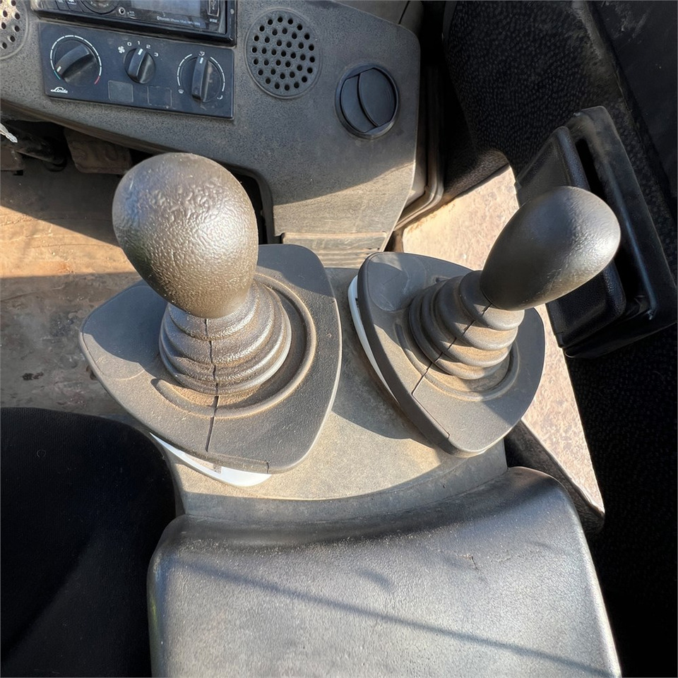 رافعة شوكية Linde H35D: صور 16 رافعة شوكية Linde H35D: صور 16