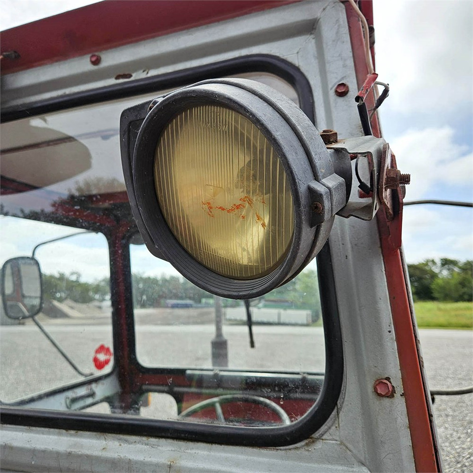 جرار Massey Ferguson MF135: صور 35