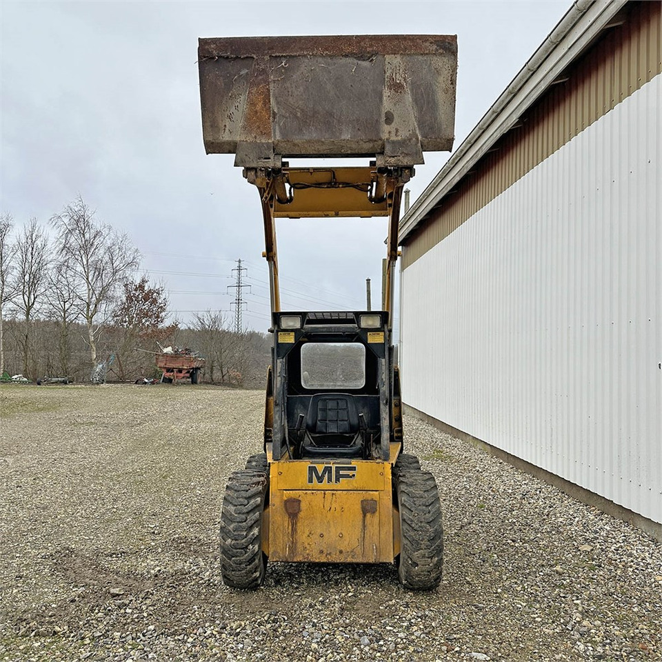 Massey Ferguson MF506 - شيول صغير: صور 4 Massey Ferguson MF506 - شيول صغير: صور 4