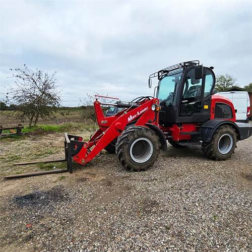 Max Loader 825 - اللودر بعجل: صور 2 Max Loader 825 - اللودر بعجل: صور 2