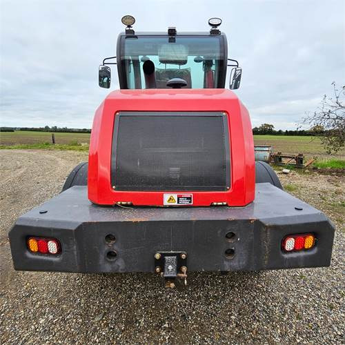 Max Loader 825 - اللودر بعجل: صور 4 Max Loader 825 - اللودر بعجل: صور 4