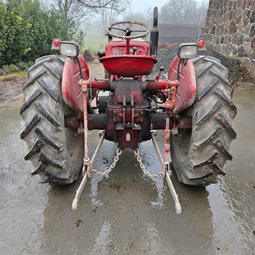 McCORMICK D-324 Standard - جرار: صور 5 McCORMICK D-324 Standard - جرار: صور 5