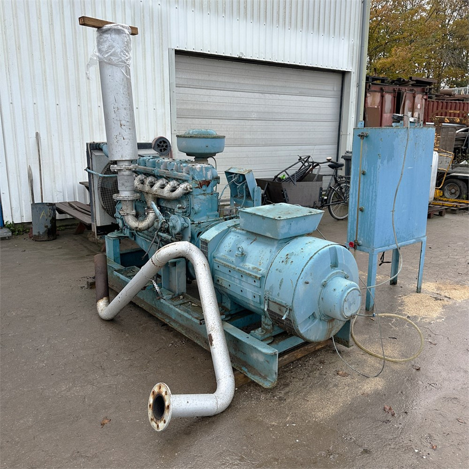 Mercedes emergency power generator C4 - مجموعة المولدات: صور 3 Mercedes emergency power generator C4 - مجموعة المولدات: صور 3