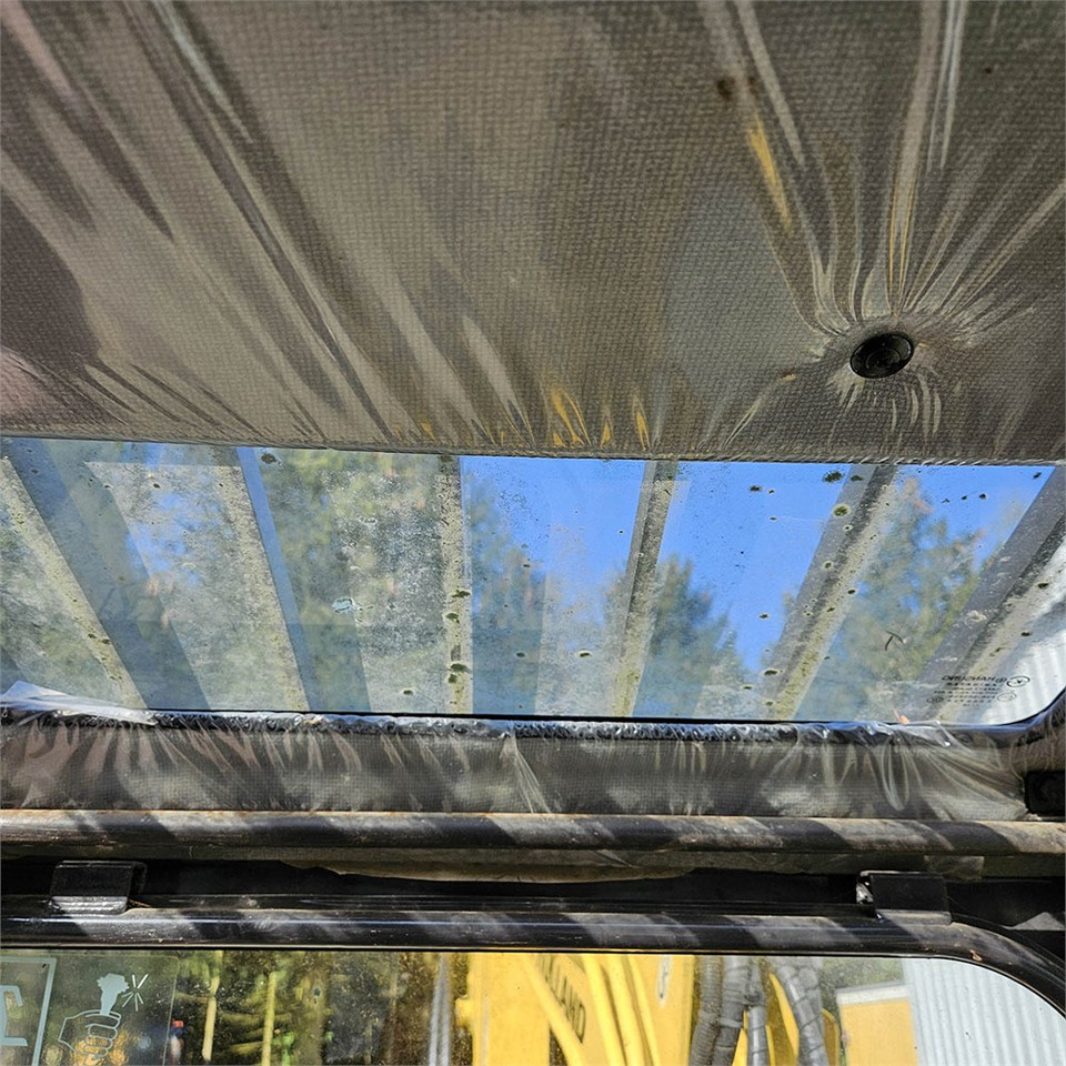 حفارة مصغرة New Holland E26C: صور 19