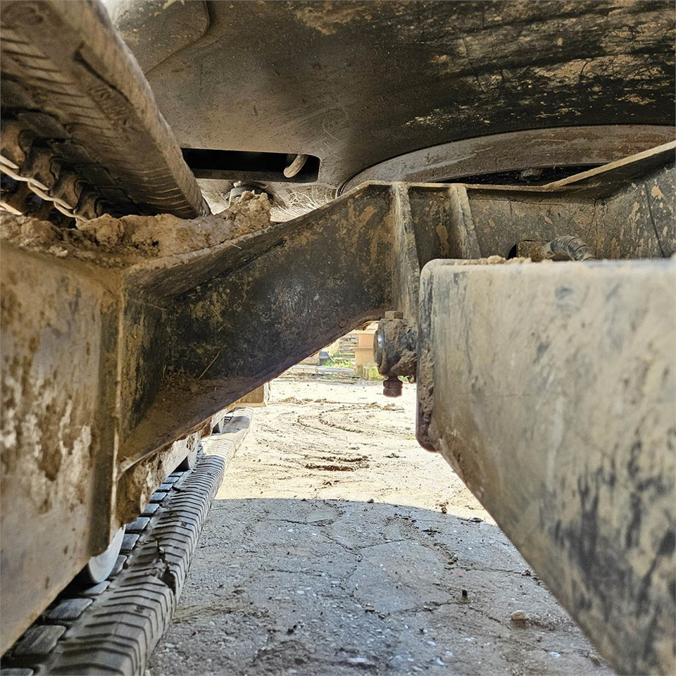 حفارة مصغرة New Holland E26C: صور 37